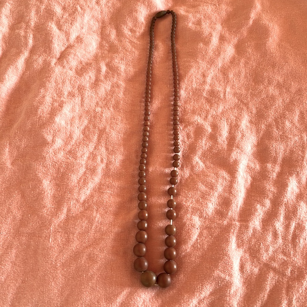 Pretty brown possibly Bakelite beads